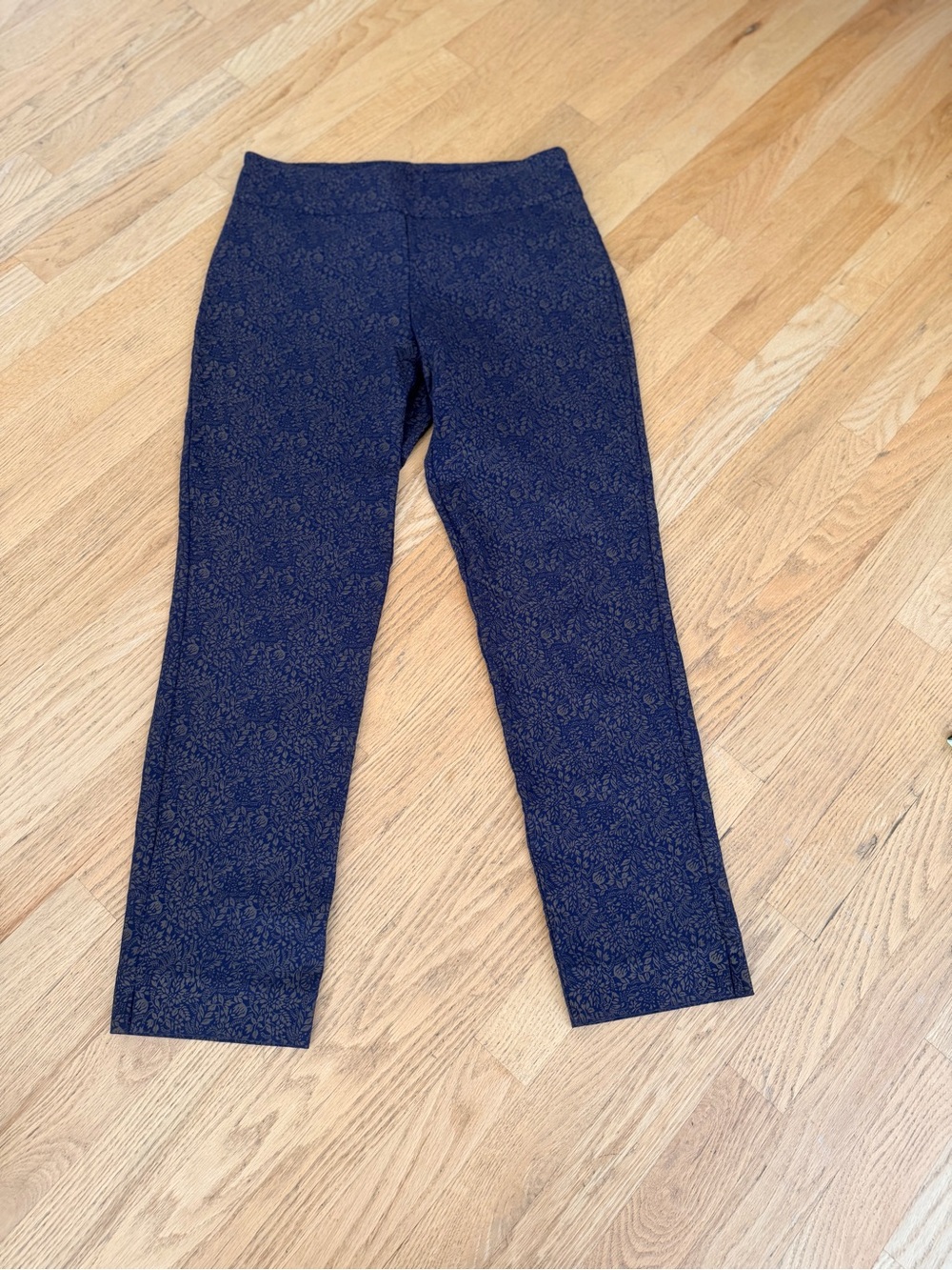 Ladies Size 12 "Orvis" Navy Leggings with Tan Floral Waistband SEXY GUC